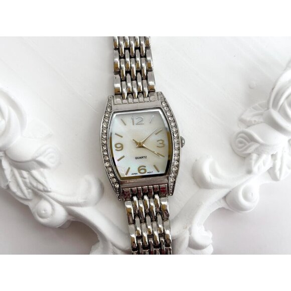 Silver Toned Rounded Bezel Rhinestone Bracelet Vintage Wristwatch 18mm - WORKS! - Picture 2 of 7
